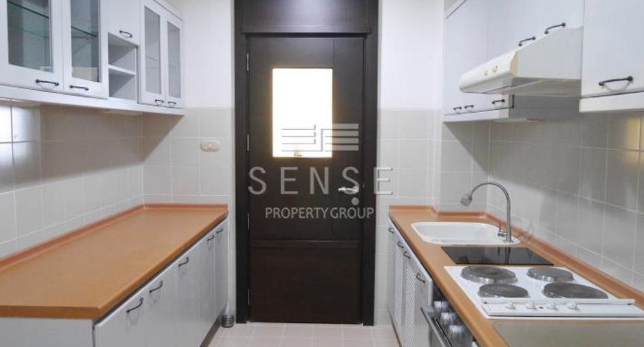 For rent 2 bedrooms condo in Pathum Wan, Bangkok