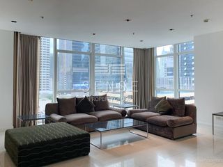 À louer 3 chambres condo à Pathum Wan, Bangkok