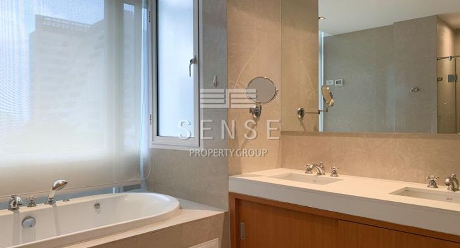 Wohnung zur Miete mit 3 Zimmer in Pathum Wan, Bangkok
