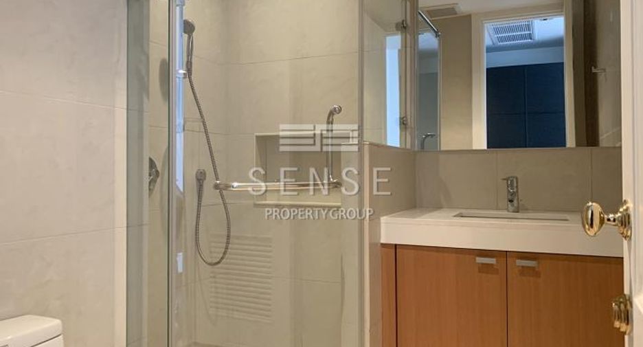 For rent 3 bedrooms condo in Pathum Wan, Bangkok
