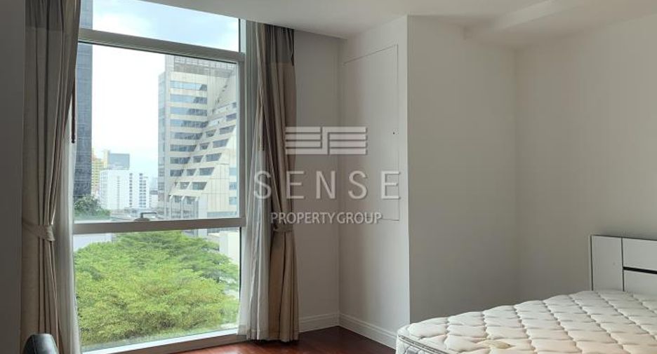 For rent 3 bedrooms condo in Pathum Wan, Bangkok