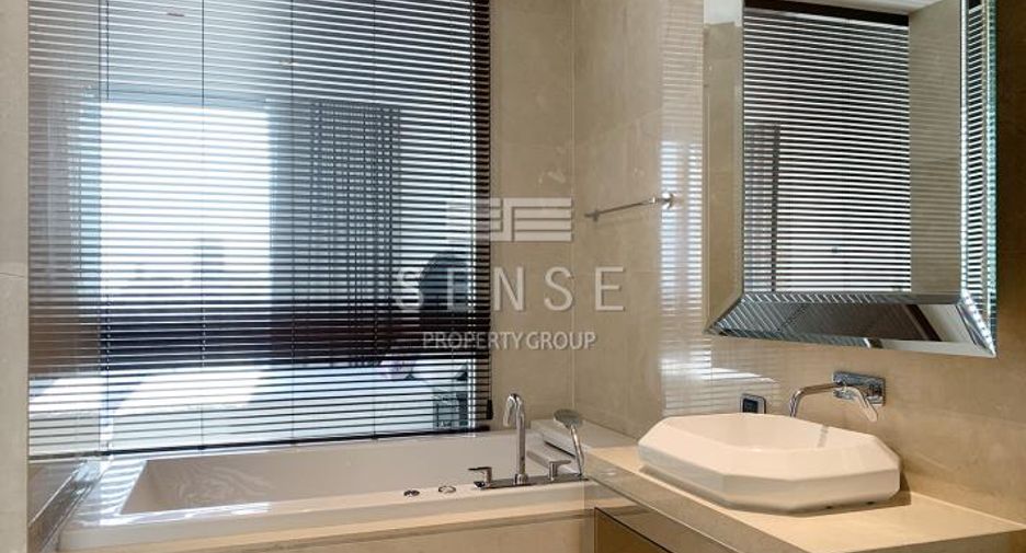 Condo en alquiler de 2 habitaciones en Khlong Toei, Bangkok