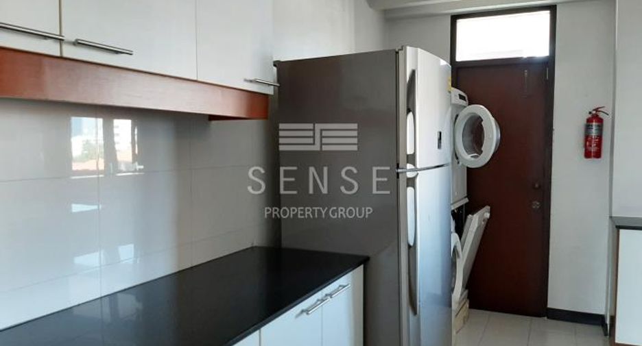 For rent 3 bedrooms condo in Sathon, Bangkok
