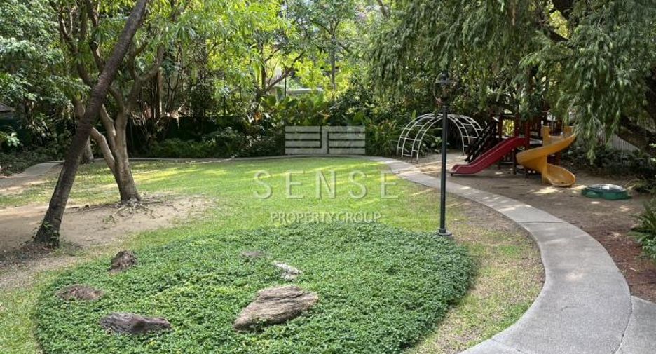 For rent 3 bedrooms condo in Sathon, Bangkok