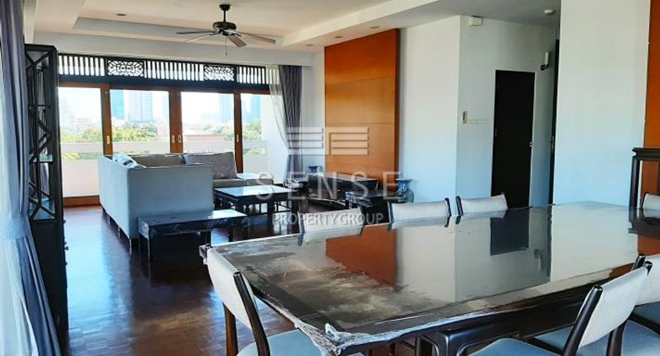 For rent 3 bedrooms condo in Sathon, Bangkok