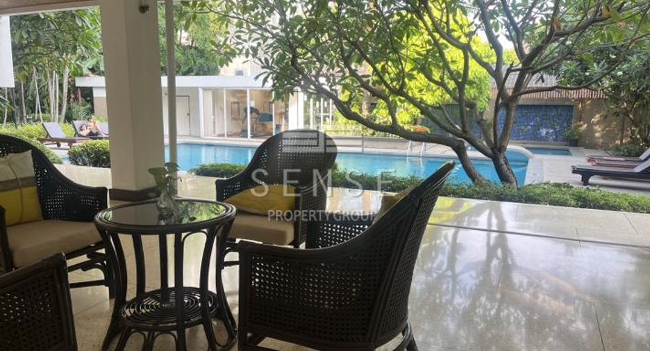 For rent 3 bedrooms condo in Sathon, Bangkok