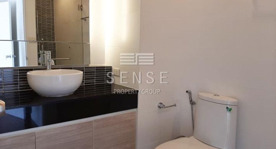 For rent 4 bedrooms condo in Sathon, Bangkok