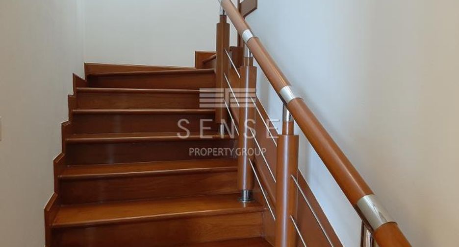 For rent 4 bedrooms condo in Sathon, Bangkok