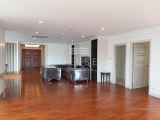 For rent 4 bedrooms condo in Sathon, Bangkok