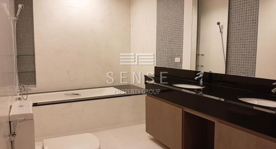 For rent 4 bedrooms condo in Sathon, Bangkok