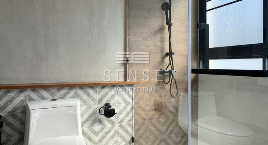 For rent 3 bedrooms condo in Watthana, Bangkok