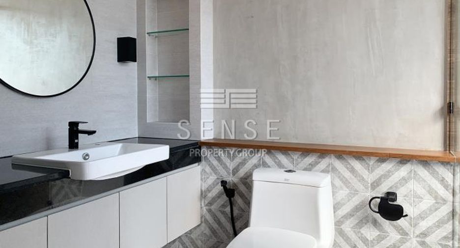 For rent 3 bedrooms condo in Watthana, Bangkok
