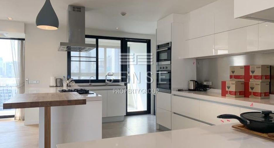 For rent 3 bedrooms condo in Watthana, Bangkok
