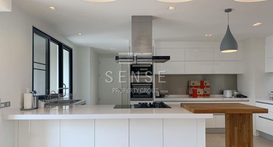 For rent 3 bedrooms condo in Watthana, Bangkok