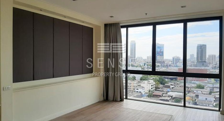 Condo en alquiler de 3 habitaciones en Pathum Wan, Bangkok