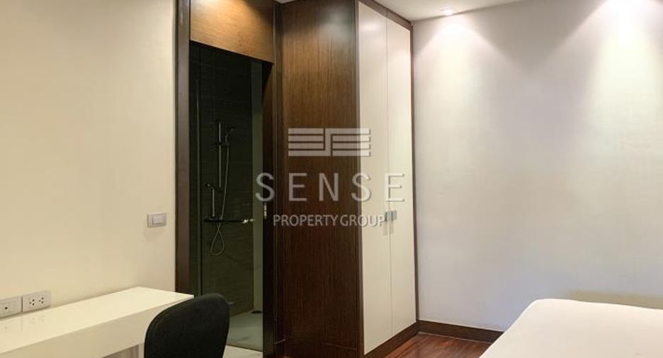 For rent 3 bedrooms condo in Yan Nawa, Bangkok