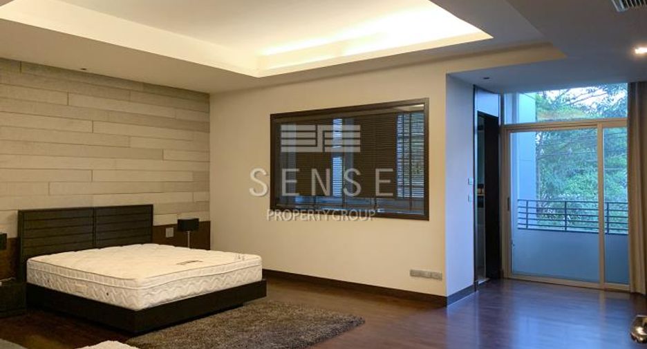 For rent 3 bedrooms condo in Yan Nawa, Bangkok