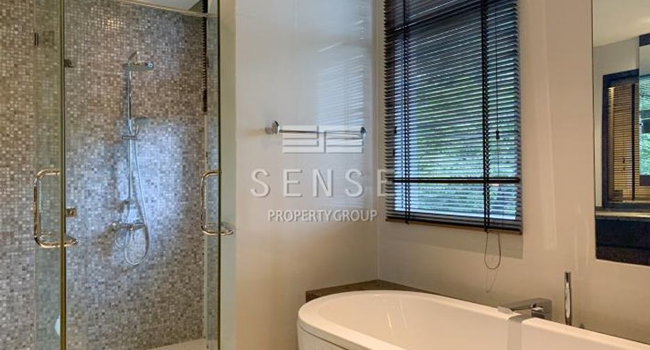 For rent 3 bedrooms condo in Yan Nawa, Bangkok