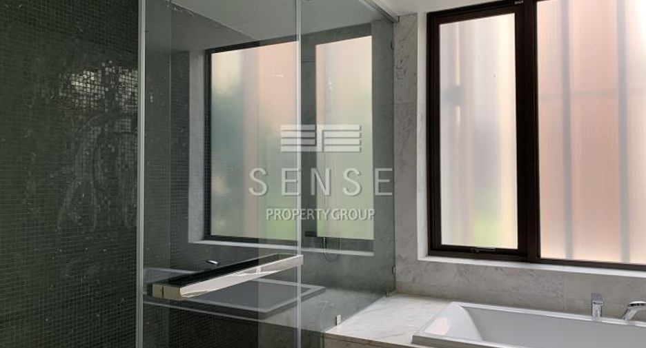 For sale 4 bedrooms house in Watthana, Bangkok