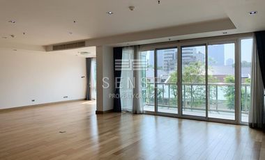 Condo en alquiler de 4 habitaciones en Khlong Toei, Bangkok