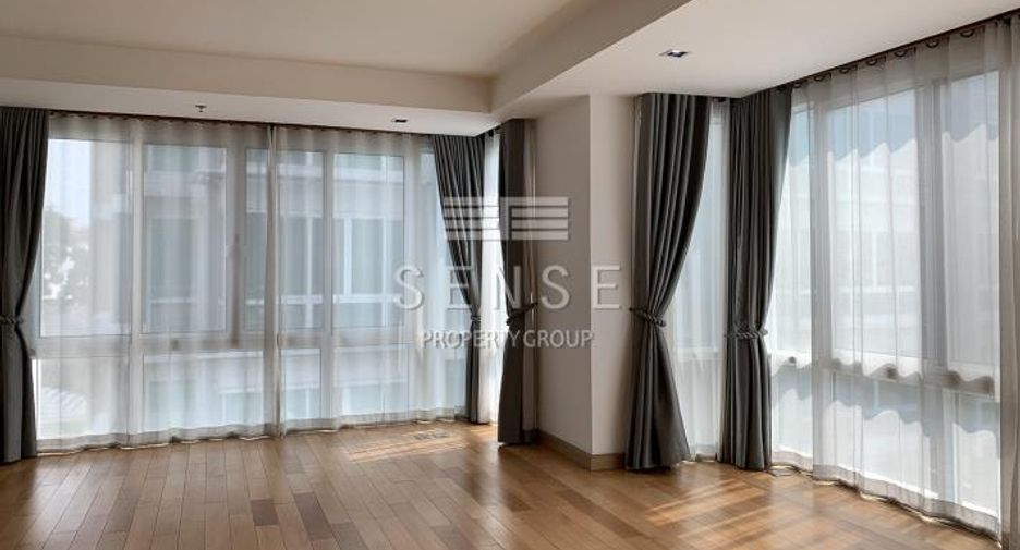 For rent 4 bedrooms condo in Khlong Toei, Bangkok