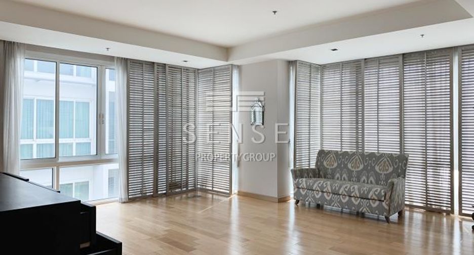 For rent 4 bedrooms condo in Khlong Toei, Bangkok