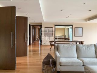 For rent 4 bedrooms condo in Khlong Toei, Bangkok