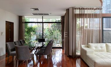 For rent 4 bedrooms house in Khlong Toei, Bangkok