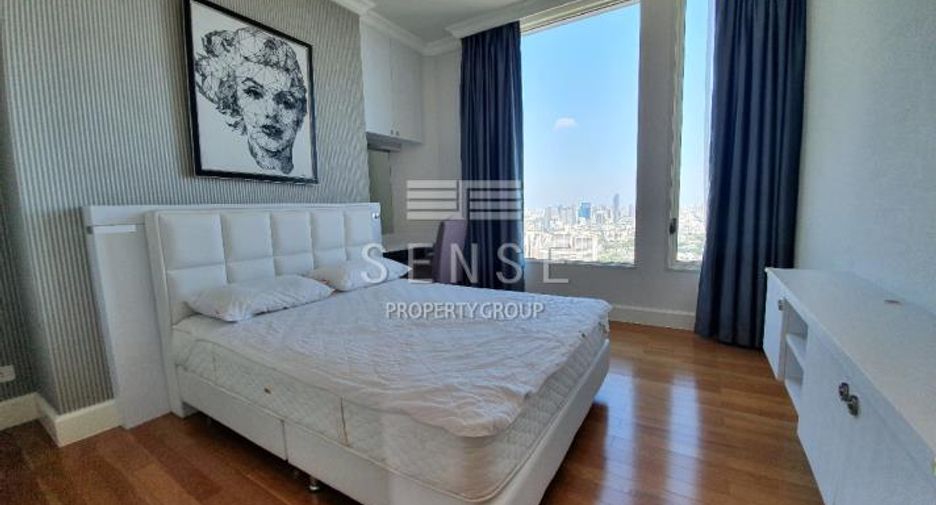 For rent 4 bedrooms condo in Watthana, Bangkok