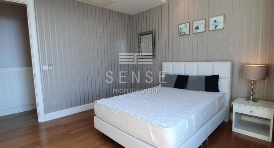 For rent 4 bedrooms condo in Watthana, Bangkok