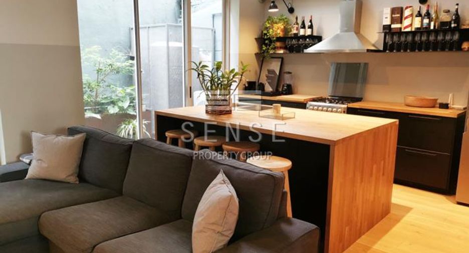 For sale and for rent 3 bedrooms townhouse in Watthana, Bangkok