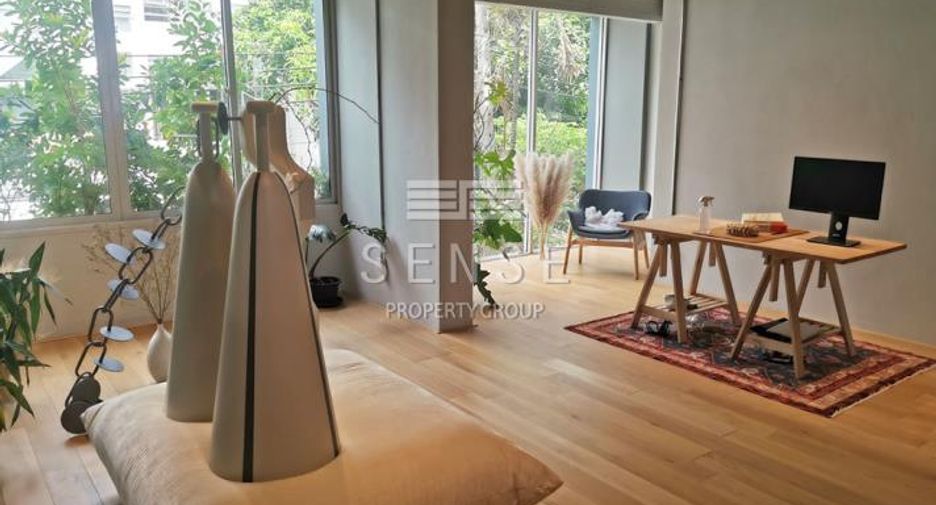 For sale and for rent 3 bedrooms townhouse in Watthana, Bangkok