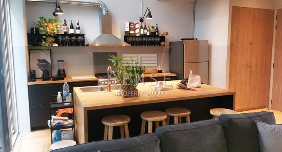 For sale and for rent 3 bedrooms townhouse in Watthana, Bangkok