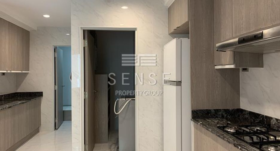 For rent 4 bedrooms condo in Khlong Toei, Bangkok