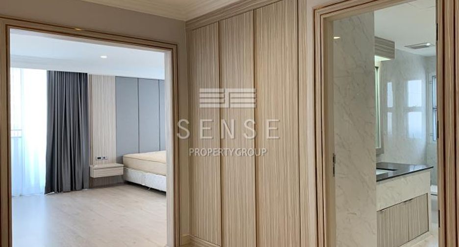 For rent 4 bedrooms condo in Khlong Toei, Bangkok