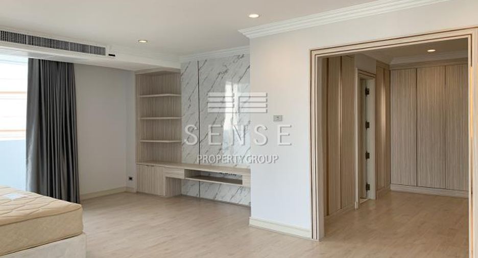 For rent 4 bedrooms condo in Khlong Toei, Bangkok