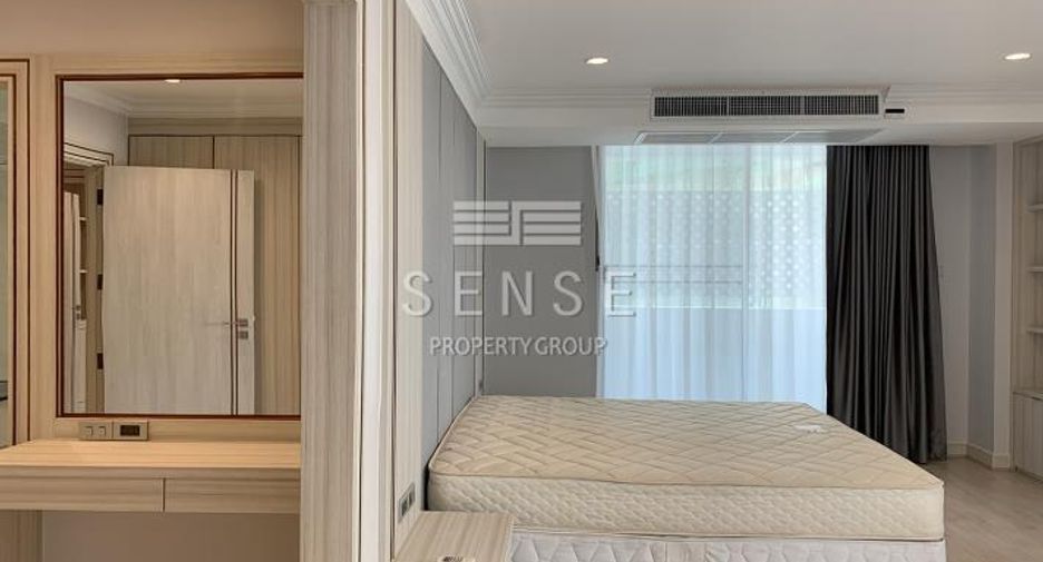 For rent 4 bedrooms condo in Khlong Toei, Bangkok