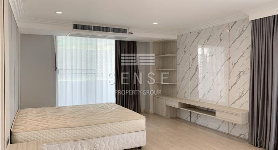 For rent 4 bedrooms condo in Khlong Toei, Bangkok