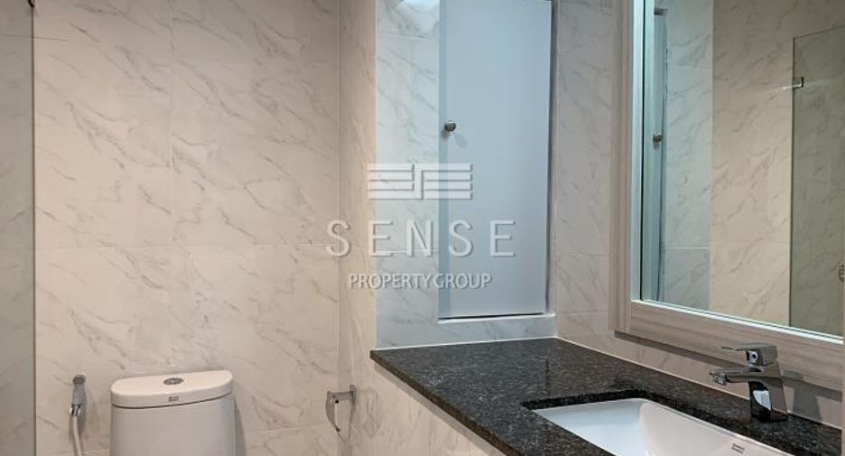 For rent 4 bedrooms condo in Khlong Toei, Bangkok