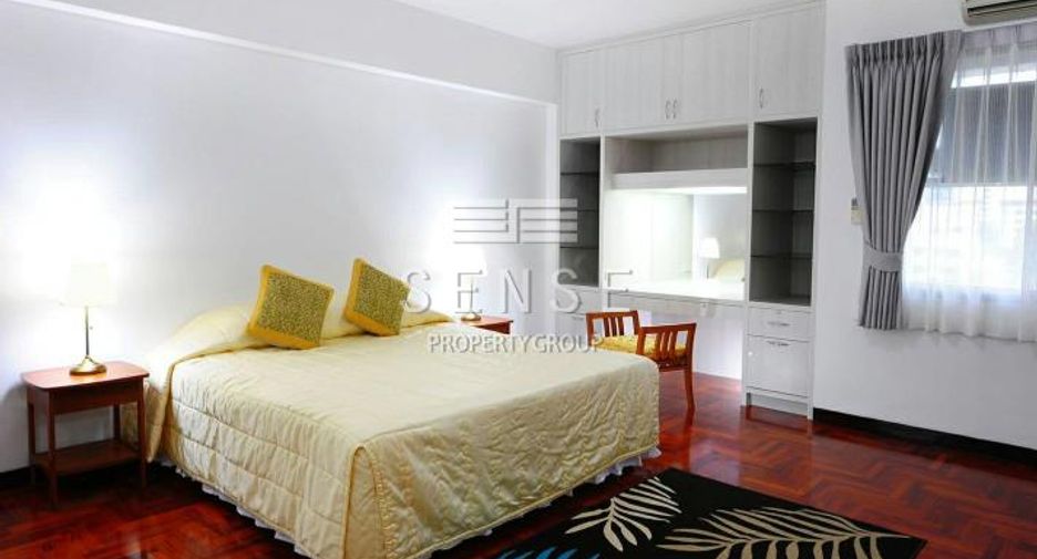 For rent 3 bedrooms condo in Khlong Toei, Bangkok