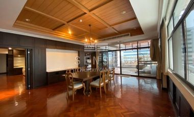 For rent 4 bedrooms condo in Watthana, Bangkok