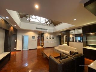 ให้เช่า 4 ห้องนอน คอนโด ใน วัฒนา, กรุงเทพฯ