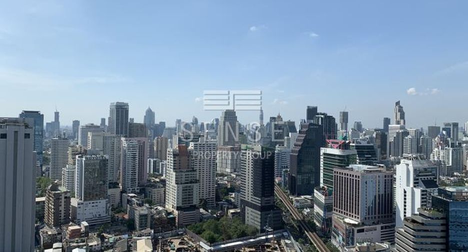 Condo en alquiler de 2 habitaciones en Khlong Toei, Bangkok