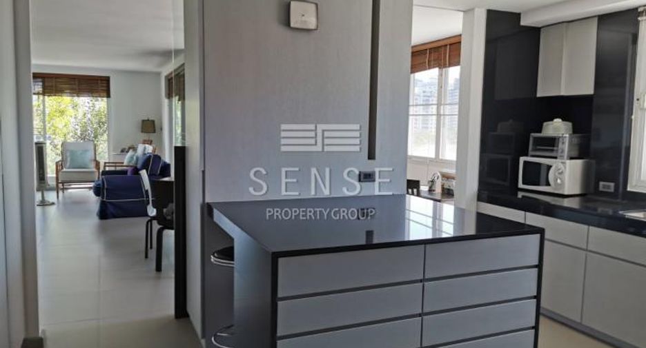 For sale 3 bedrooms condo in Watthana, Bangkok