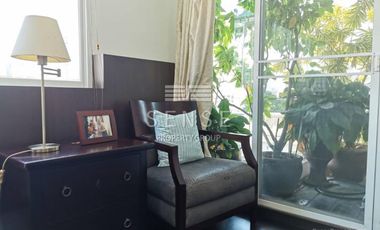 For sale 3 bedrooms condo in Watthana, Bangkok
