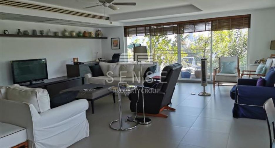 For sale 3 bedrooms condo in Watthana, Bangkok