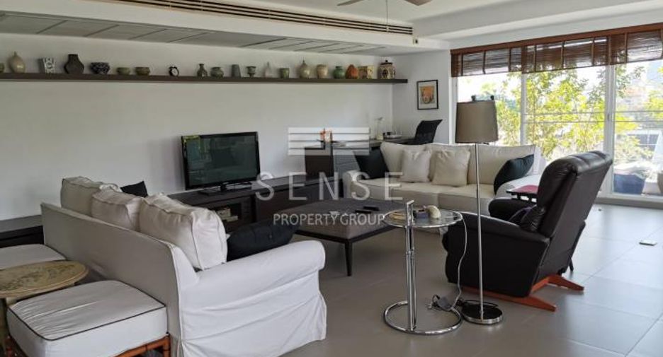 For sale 3 bedrooms condo in Watthana, Bangkok