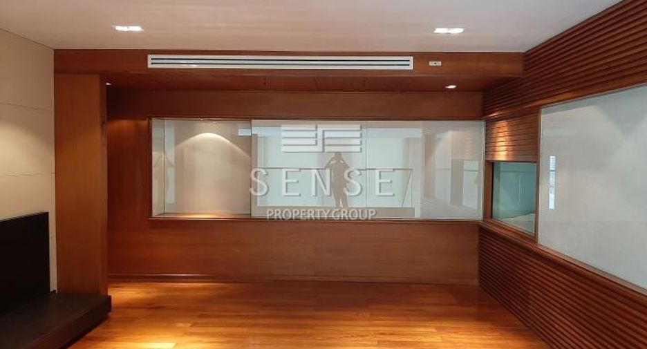 For sale 3 bedrooms condo in Pathum Wan, Bangkok