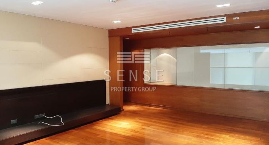 For sale 3 bedrooms condo in Pathum Wan, Bangkok