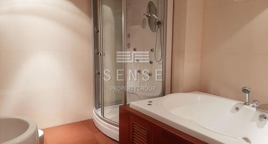 For sale 3 bedrooms condo in Pathum Wan, Bangkok
